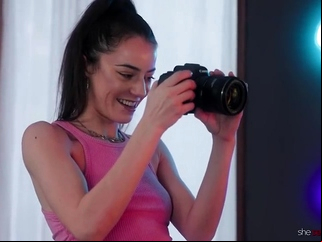 fetish brunette Jill Kassidy & Kylie Quinn - Seducing The New Photographer